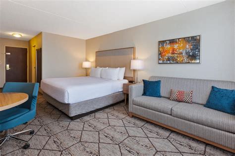 A Business Hotel in Columbus, OH | Crowne Plaza Columbus North-Worthington