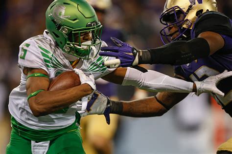 Washington/Oregon Fierce Football Rivalr - SI Kids: Sports News for Kids, Kids Games and More