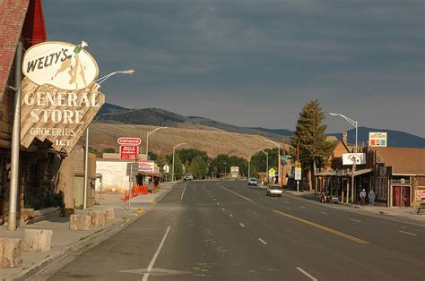 Coolest Wyoming Towns With A Population Under 1,000