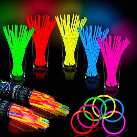 Bright 200 Pack Glow Sticks Party Supplies - Glow in The Dark Fun Party ...