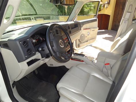 2007 Jeep Commander - Interior Pictures - CarGurus