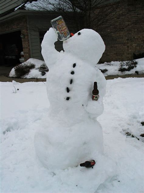 92 Hilariously Creative Snowmen That Would Make Calvin And Hobbes Proud | Bored Panda