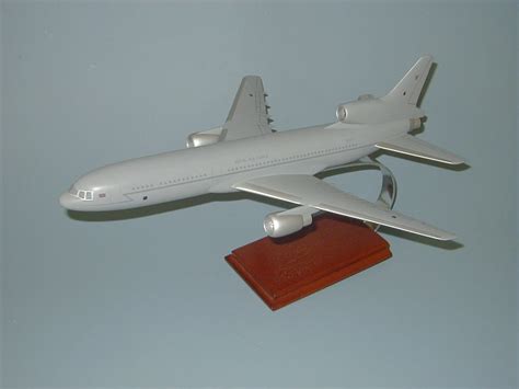 Lockheed Tristar / Royal Air Force Airplane Model – MAM - Scalecraft