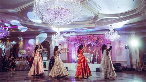 Indian wedding dance by Bride & Sisters | Jaani Tera Naa | MAMA NU PASAND | Bollywood | 2019 ...