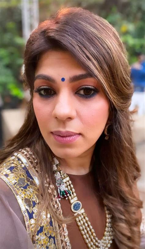 Pooja Dadlani- Wiki, Biography, Age, Husband, Education, Family, Salary, Net worth & More in ...