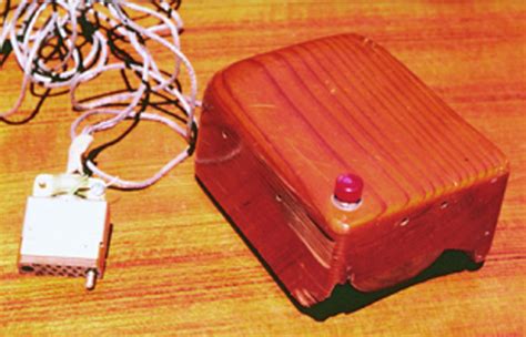 Inventor of computer mouse dies at age of 88 - CBS News