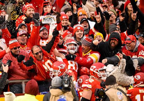 Community surprises Chiefs fan battling cancer with Super Bowl trip ...