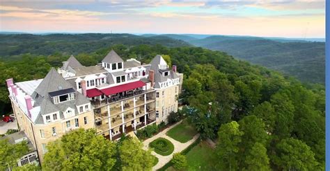 The Crescent Hotel and Spa in Eureka Springs | Hotel Rates & Reviews on Orbitz