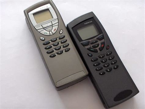 Throwback Tech Thursday: We Revisit Nokia 9210 Communicator, the phone that could send & receive ...