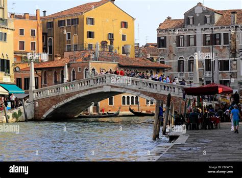 Venice Italy Cannaregio bridge over Cannaregio Canal Stock Photo - Alamy