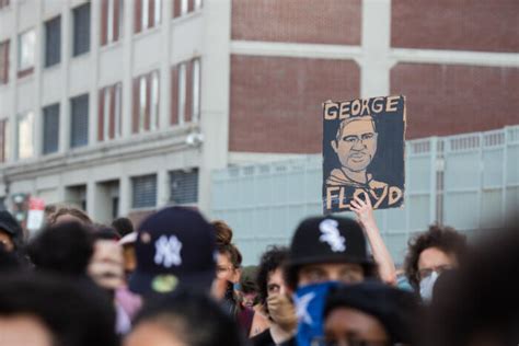 Protesters rally outside Sunset Park federal prison as COVID-19 cases rise