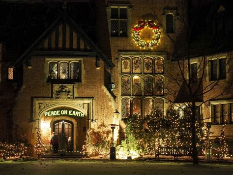 12 Things to Do for Christmas in Cleveland this Holiday Season (2023)