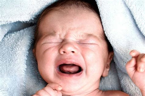 Baby Sleep Advice: How To Soothe A Crying Baby - Baby Bath Moments