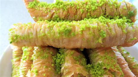 Baklava Recipe Easy Dessert Recipe Phyllo Dough Pastry Afghani RecipeS Baghlava طرز تهیه بغلاوه ...