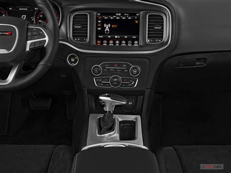 2020 Dodge Charger: 132 Interior Photos | U.S. News