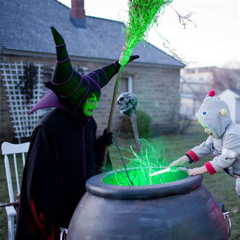 23 thrilling Halloween events across Canada - Today's Parent