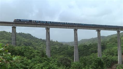 TRAIN ON INDIA's TALLEST BRIDGE : PANVAL VIADUCT : KONKAN RAILWAY's MANDOVI EXPRESS !!! - YouTube