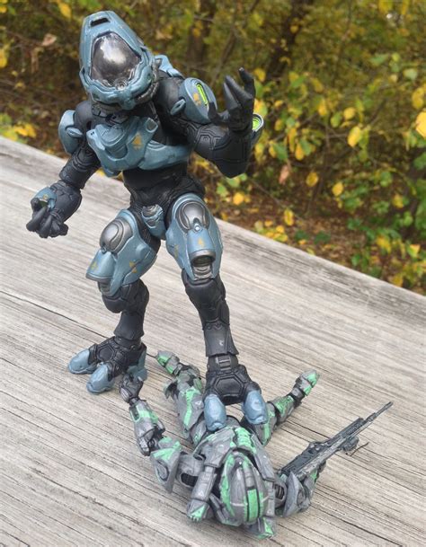 Halo 4 Series 2 Elite Ranger Figure Review (McFarlane Toys) - Halo Toy News