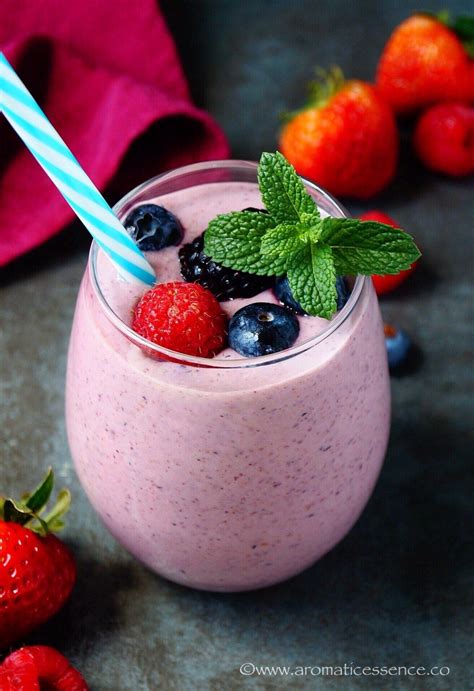 Mixed Berry Smoothie | Mixed Berry Chia Seed Smoothie - Aromatic ...