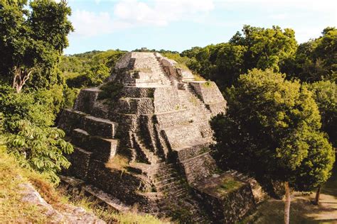 Yaxha in Guatemala: off the beaten path Mayan city - The Orange Backpack