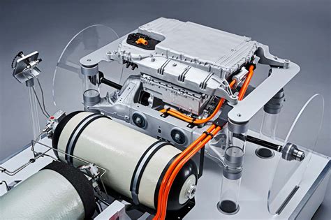 BMW unveils 374 hp hydrogen fuel cell powertrain - AutoBuzz.my