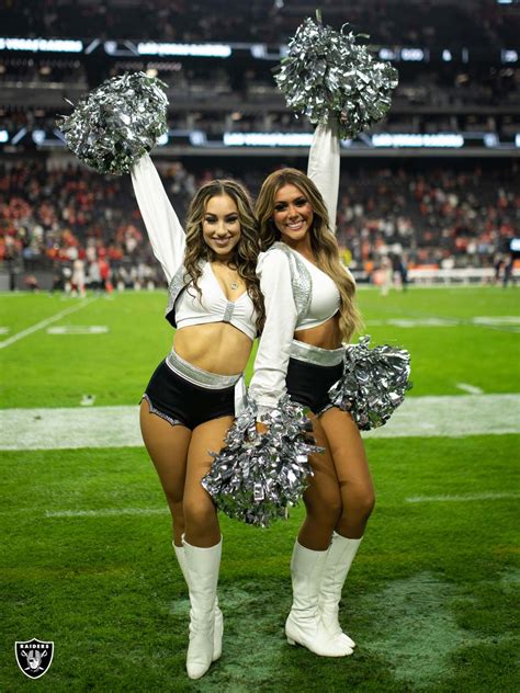 Las Vegas Raiders: Raiderettes Bryana and Bree on the sidelines during ...