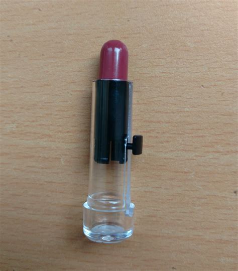 Bornbeautifull: Amway Attitude Lipstick | Review