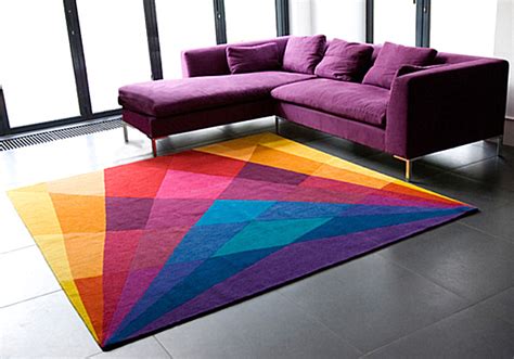 18 Fascinating Colorful Rugs To Spice Up Your Home Decor