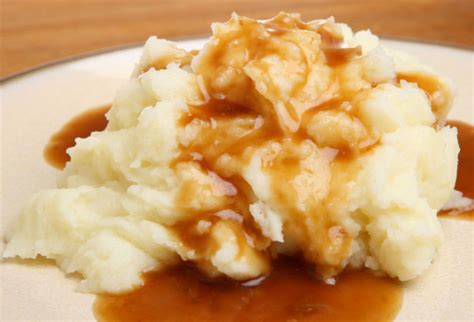 mashed-potatoes-with-gravy - FamousDC