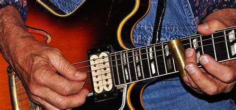 9 Beginner Slide Guitar Songs To Learn Now - Happy New Guitar Day