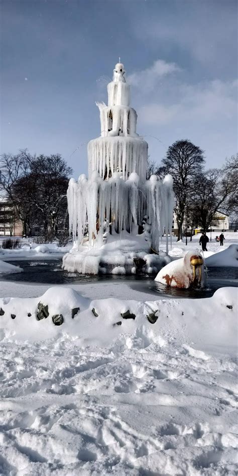 Photographs of Paisley in the Snow - Paisley Scotland