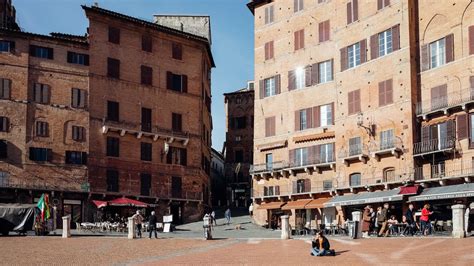 Piazza del Campo, Siena: the heart of a medieval city