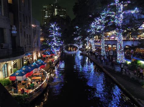 Ultimate Guide to Christmas in San Antonio: Riverwalk Lights & More (2022)