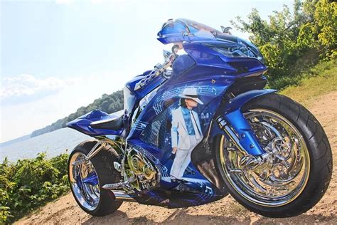 2009 Suzuki GSX-R750 Custom Motorcycle VIN: JS1GR7LA892103129 - CLASSIC.COM