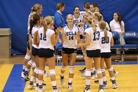 Volleyball Girls Pictures: Even more of UCLA girls volleyball team