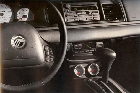 2004 Mercury Marauder Interior