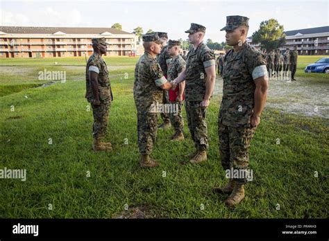 Commanding officer of the 26th marine expeditionary unit meu hi-res ...