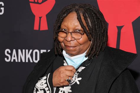 Whoopi Goldberg explains why she has no eyebrows