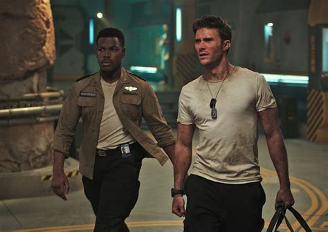 Pacific Rim: Uprising HD Wallpaper with John Boyega and Scott Eastwood