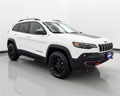 Pre-Owned 2019 Jeep Cherokee Trailhawk Elite