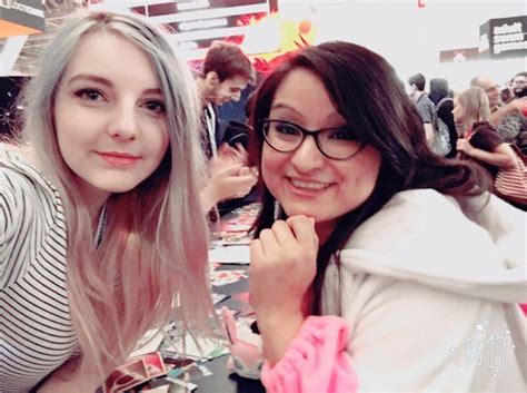 LDShadowlady and Aphmau at PAX. Wait?!? She looks like Sasha ...