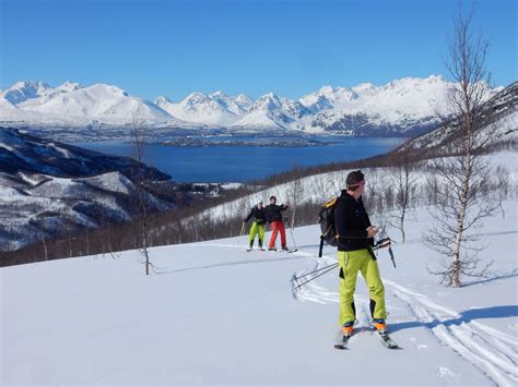 Midnight sun ski touring week in the Lyngen Alps, Norway. 7-day trip ...