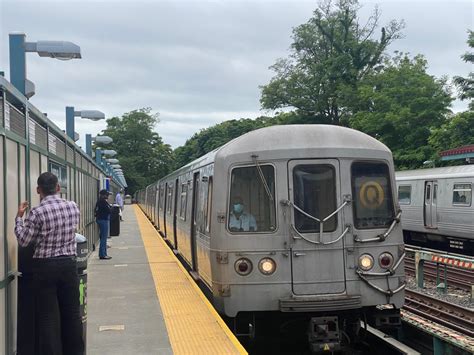 Fatal snag: Man dies after caught between platform and Brooklyn Q train