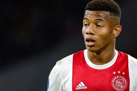 l’attaccante brasiliano dell’ajax david neres e’ stato arrestato in brasile mentre si trovava ...