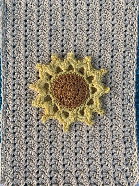 Crochet Sunflower Applique - Simply Melanie Jane