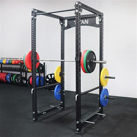 Titan TITAN Series Power Rack| Garage Gym Reviews