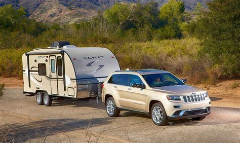 11 Best Travel Trailer Hitches for Your Camper Vehicles