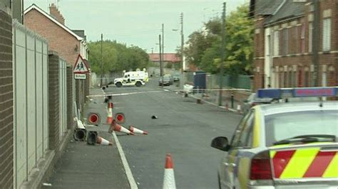 Children hurt in Lurgan explosion - BBC News