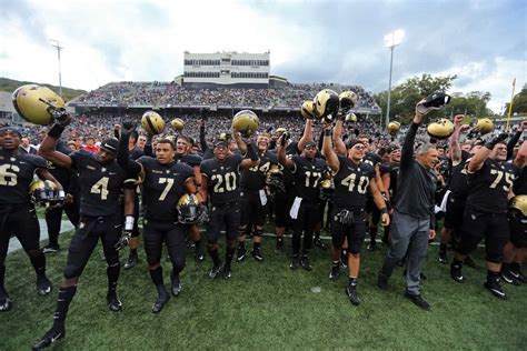 Army announces 2019 football schedule