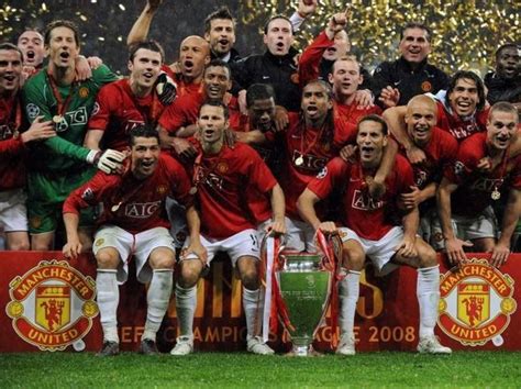 UEFA CHAMPIONS LEAGUE 2008 - Manchester United | Sepak bola, Orang ...